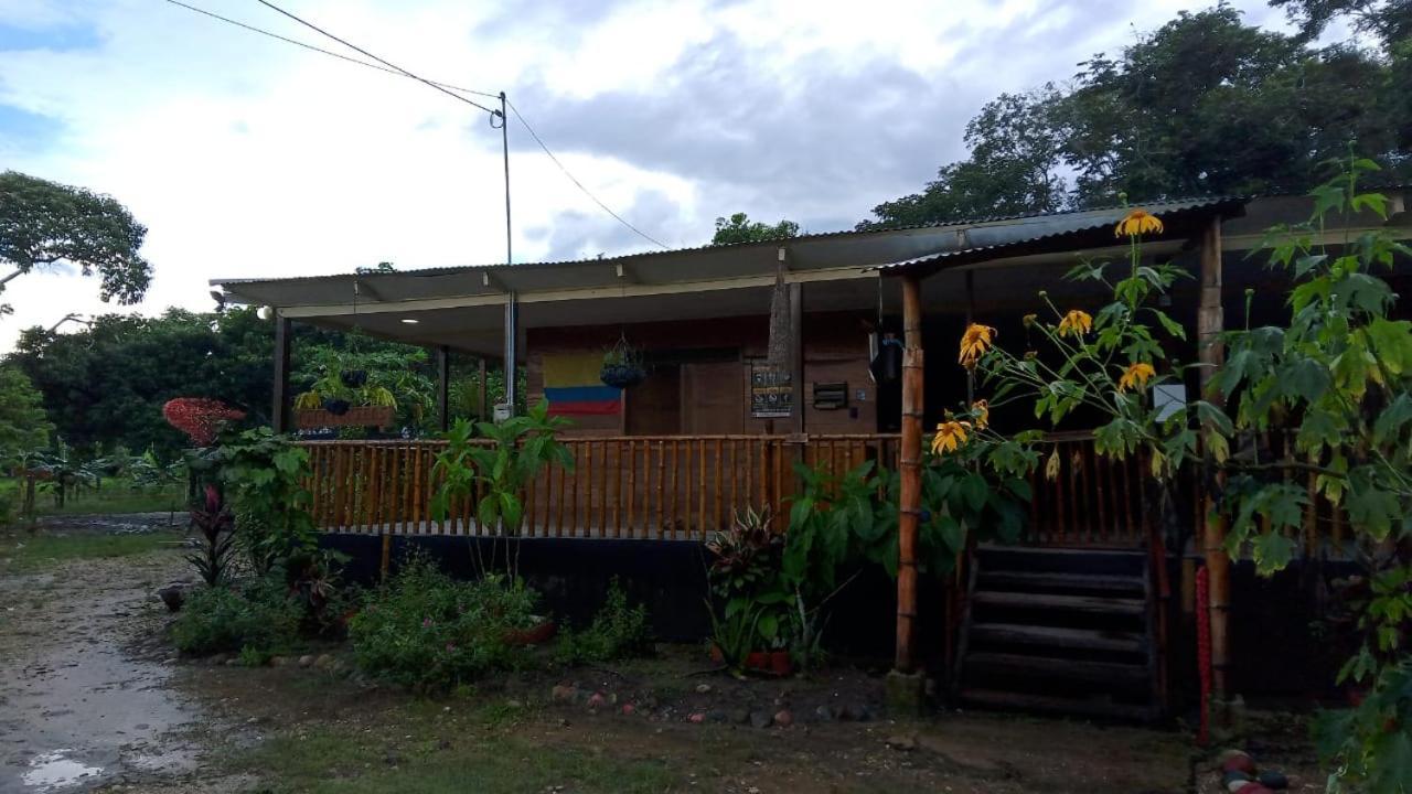 Hostal Cano Nevera La Macarena Exterior photo