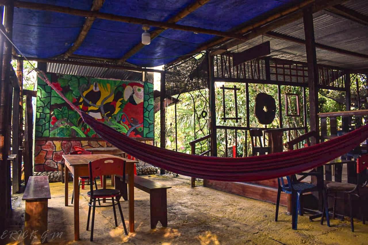 Hostal Cano Nevera La Macarena Exterior photo