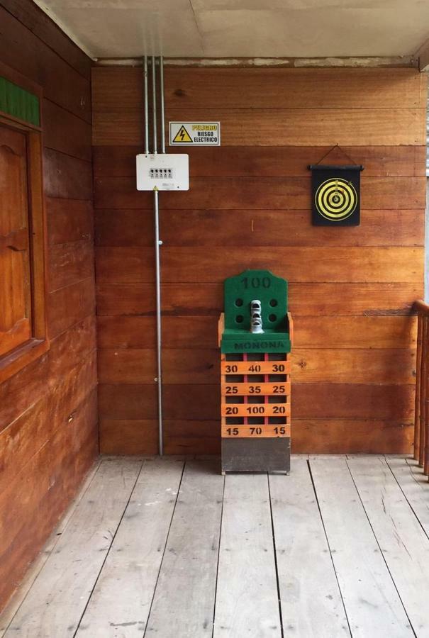 Hostal Cano Nevera La Macarena Exterior photo